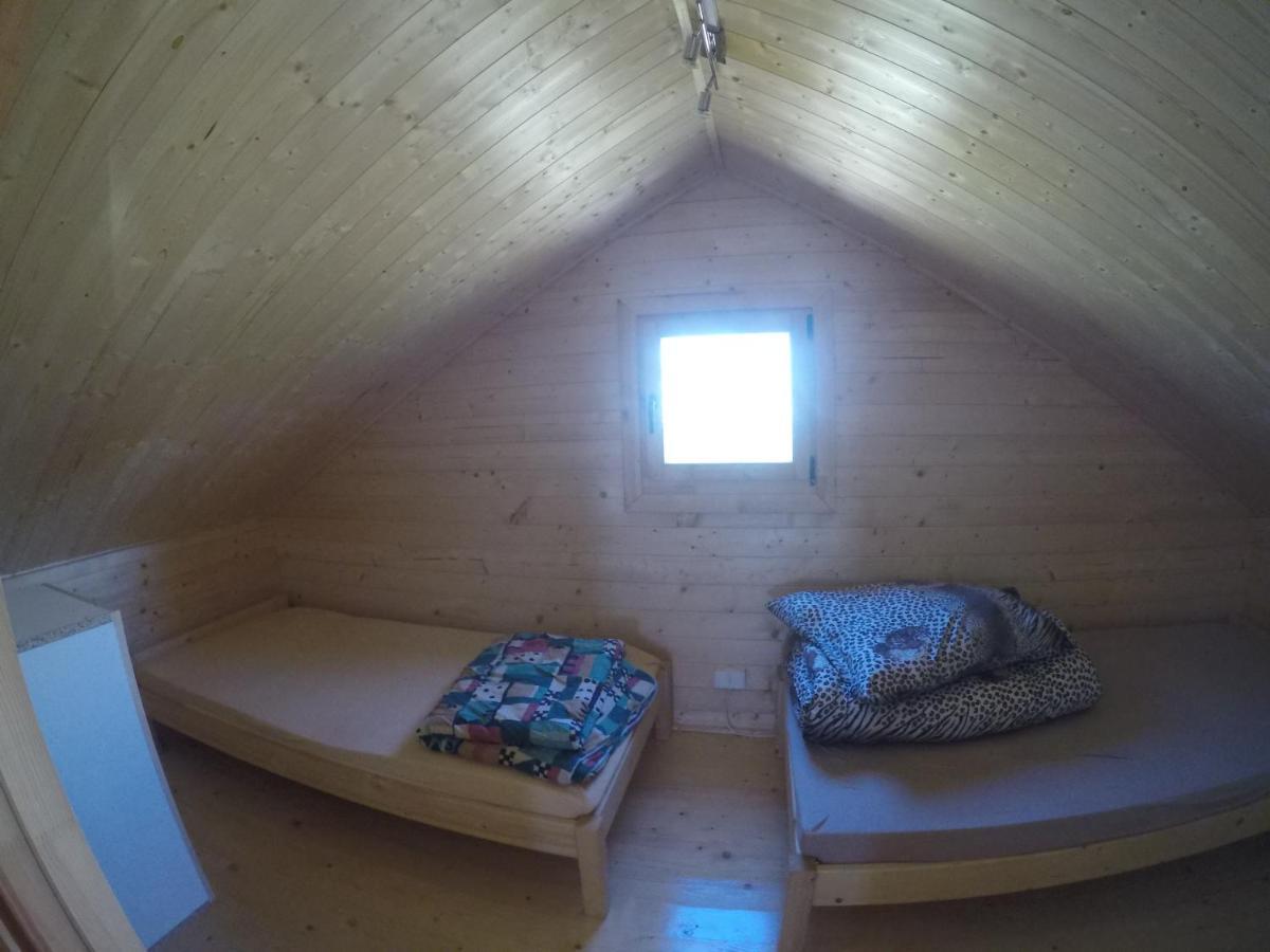 Domek Caloroczny Zastan Екстер'єр фото